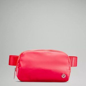 lululemon Everywhere Belt Bag Pale Raspberry